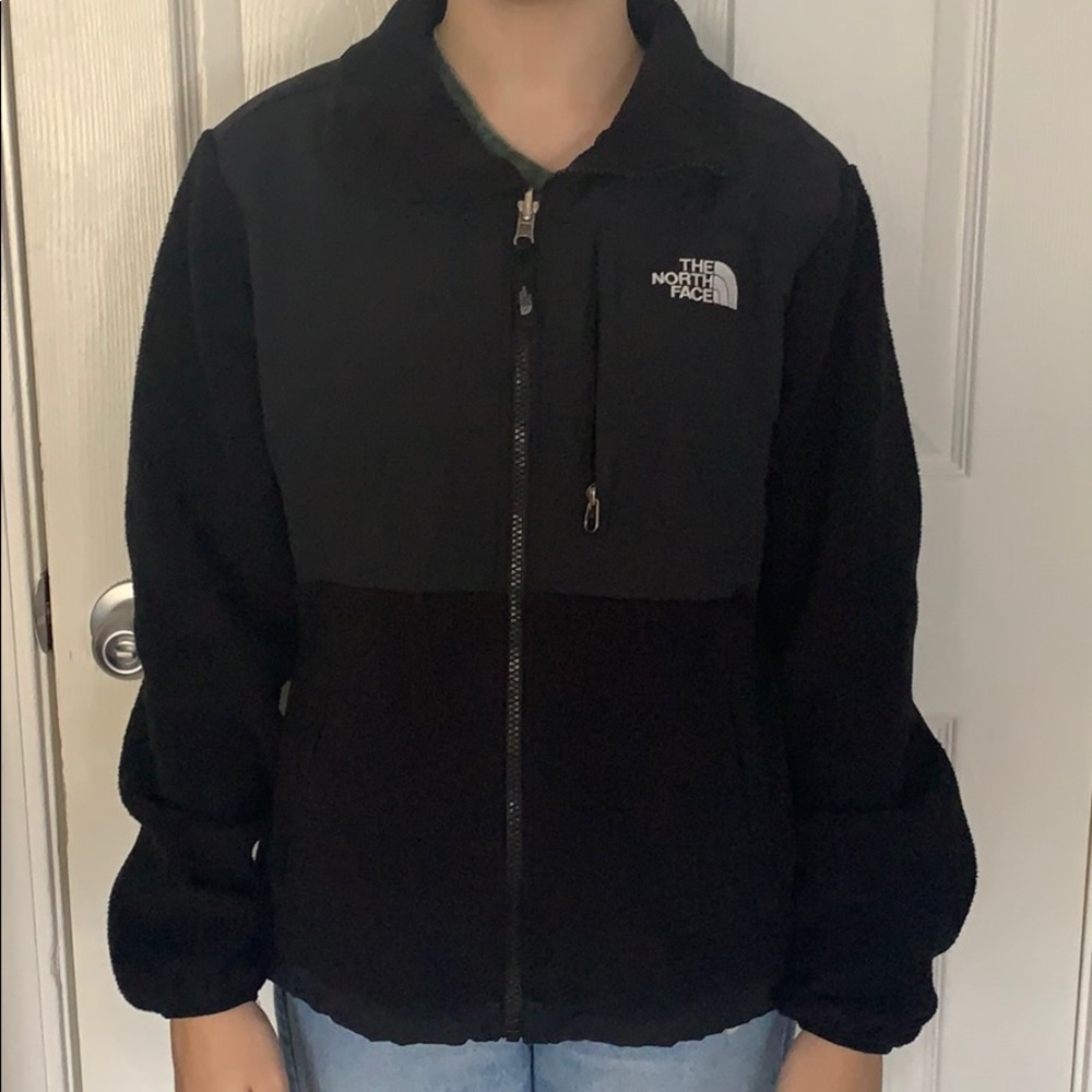 Black North Face ‘95 retro Denali jacket